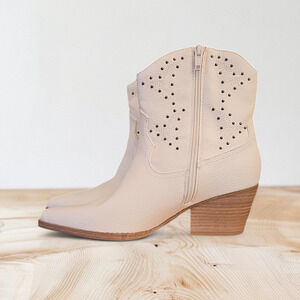 Universal Thread Women's Ankle Cowboy Western Boots Cowgirl Booties Size 8